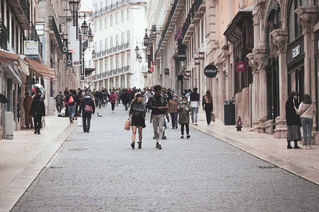 Inflação anual recua para 6,1% em maio na Zona Euro