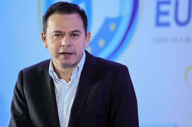 PSD não consegue descolar do PS