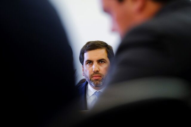 Pagamentos a equipa de Neeleman geram dúvidas legais
