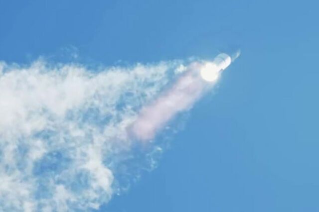 SpaceX consegue lançar foguetão Starship - que explodiu pouco depois 