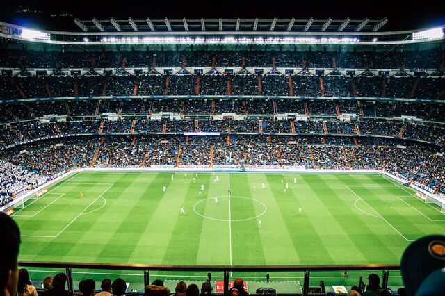 Decisão judicial leva FIFA a mudar regras de transferências no futebol
