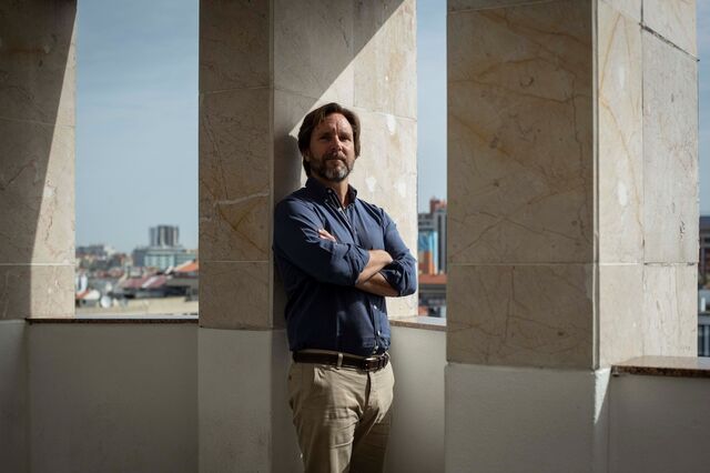Polarising reforça liderança à boleia de grandes marcas
