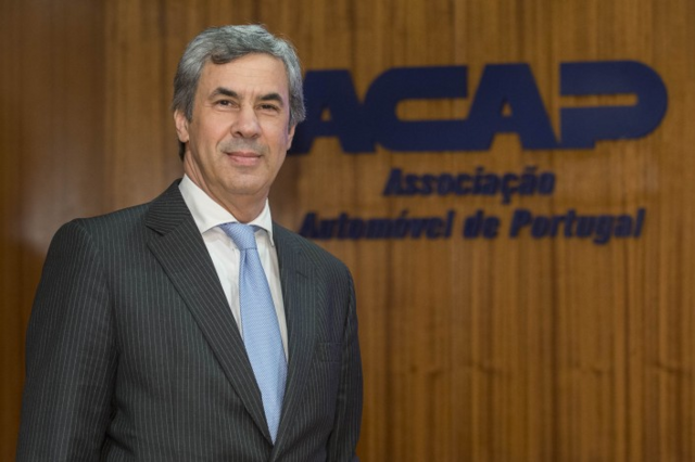 “Os setores público e privado estão a adotar ativamente alternativas mais ecológicas para as suas frotas”