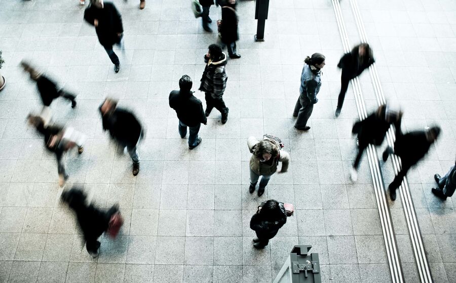 lisboa rua pessoas consumo comércio