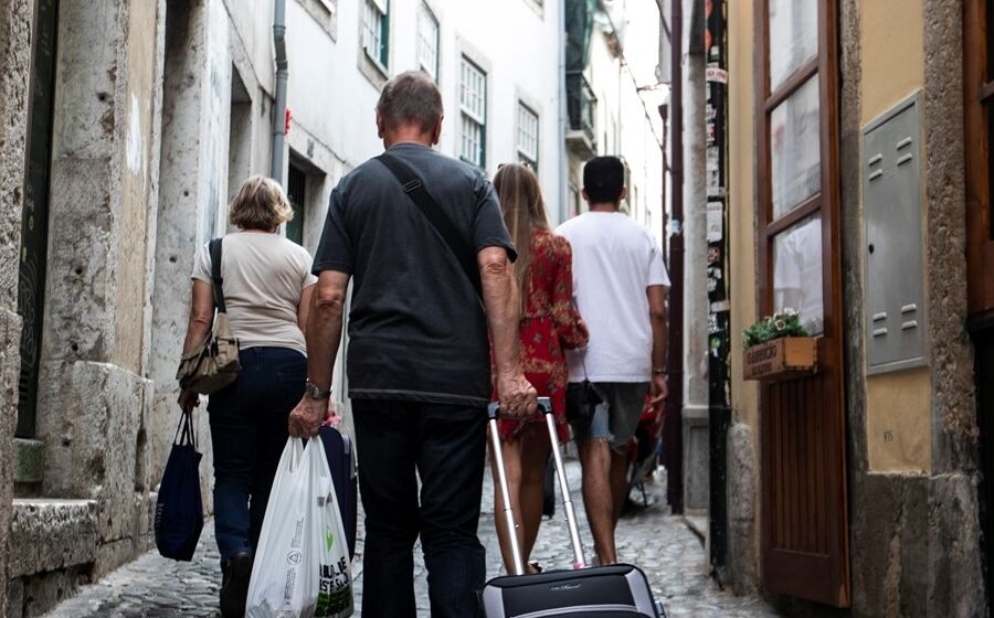 Alojamento local, turismo, turistas