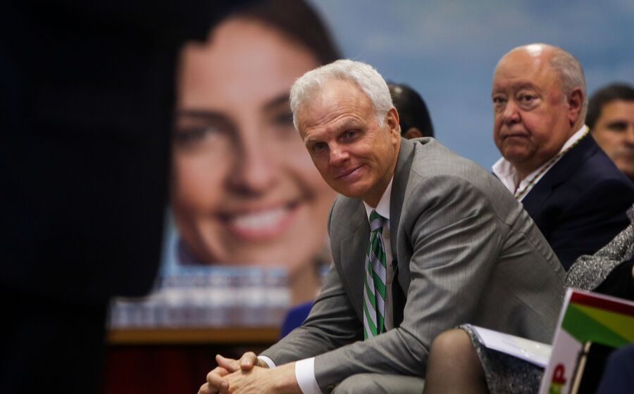 O teor da carta, que pode jogar a favor da empresa de David Neelman, contraria a posição da TAP e do atual governo.  