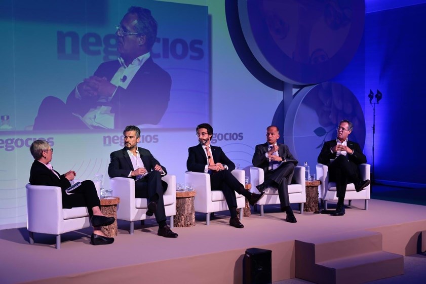 Carlos Jesus, Carlos Leite, Nuno Carvalhosa e Pedro Mota Soares no debate moderado por Helena Garrido.