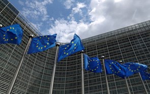 Bruxelas define na 4.ª feira plataformas que serão obrigadas a 'abrir portas da Net' na UE
