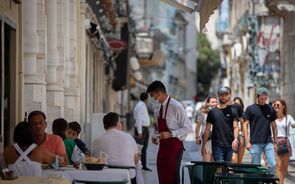 Portugal já recebe quase três vezes mais turistas do que tem de habitantes