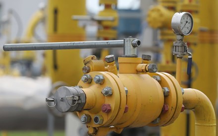 Gás desce fasquia dos 30 euros por MWh pela primeira vez em dois anos
