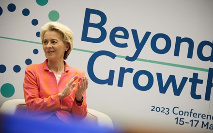 Ursula von der Leyen: “Modelo de crescimento centrado nos combustíveis fósseis está obsoleto”