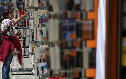 Possível festa do Benfica fecha Feira do Livro às 17:00 e cancela 155 eventos