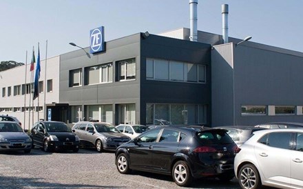 Alemães do grupo ZF estudam venda de fábricas em Portugal e Galiza