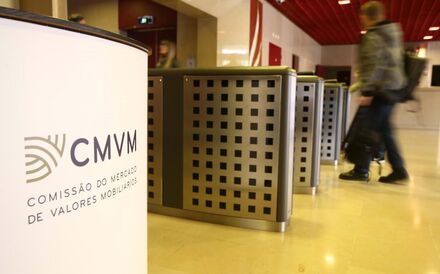 A CMVM é liderada por Luís Laginha de Sousa.