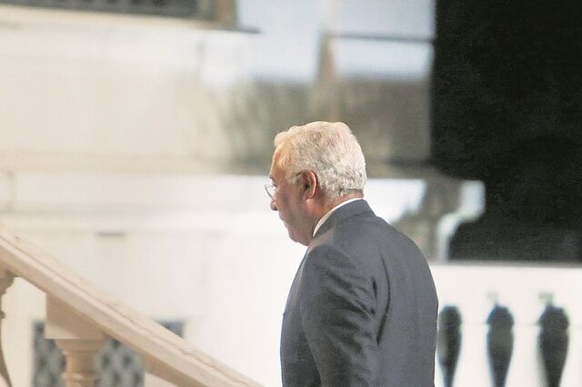 Costa não muda Governo e abre guerra com Marcelo