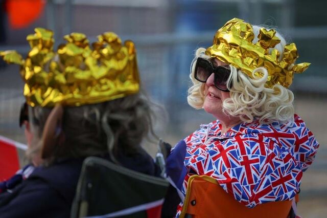 Coroação dá pausa à City e castiga economia britânica
