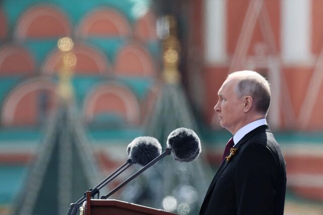 Putin evoca “guerra patriótica” enquanto Kiev marca Dia da Europa à espera da adesão