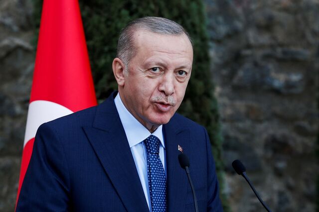 Turquia reitera críticas à Suécia condicionando a adesão à NATO