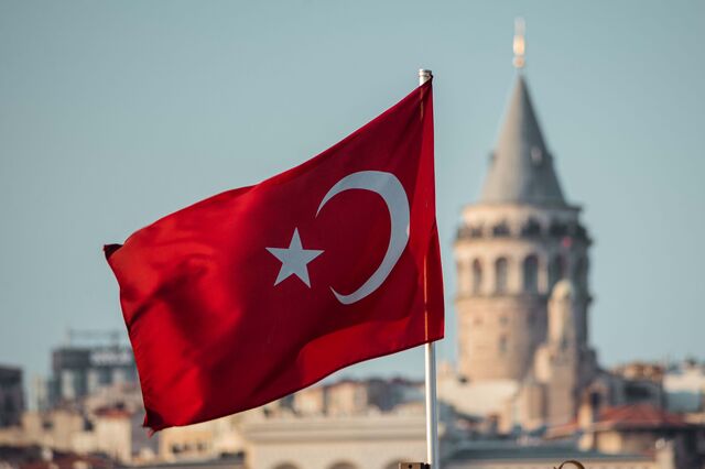 Turquia: impasse eleitoral coloca mercados em queda. Lira turca desvaloriza