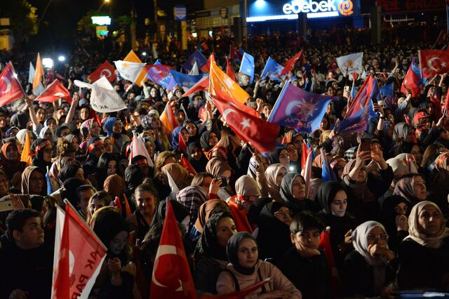 Turquia: Erdogan perde maioria absoluta. Segunda volta a 28 de maio