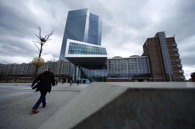 Banco de Portugal (ainda) é exceção numa enchente de prejuízos