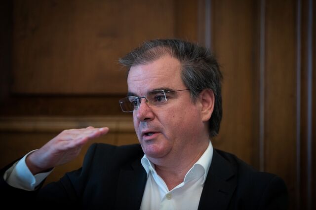 PS já entregou pedido de apreciação parlamentar sobre salário polémico de Rosalino
