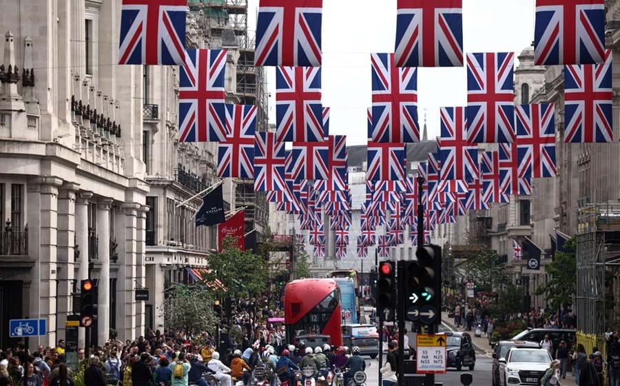 É em Regent Street, uma das ruas mais caras de Londres, que está situada parte das propriedades reais.