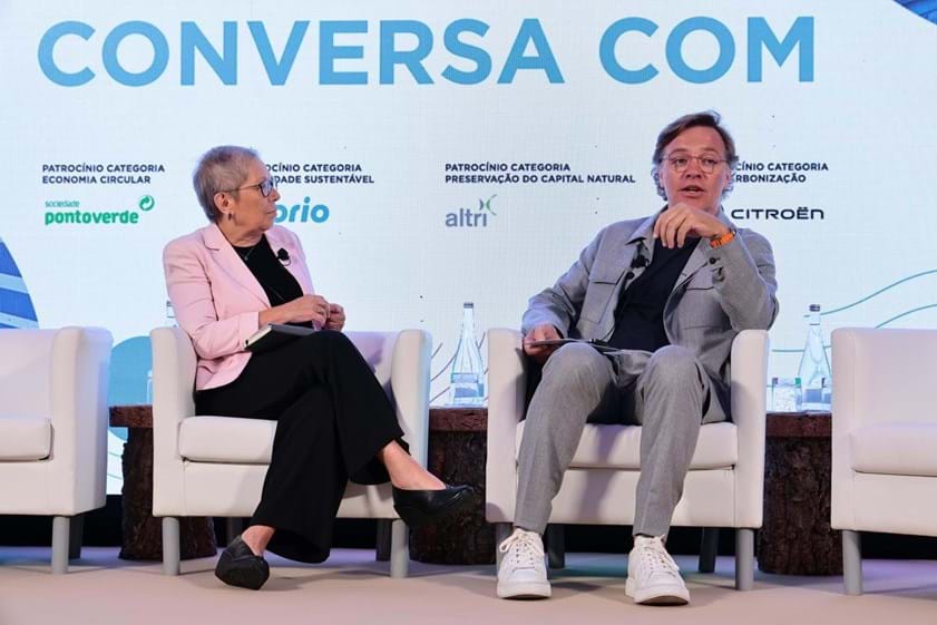 Helena Garrido com Carlos Oliveira, presidente da Fundação José Neves.