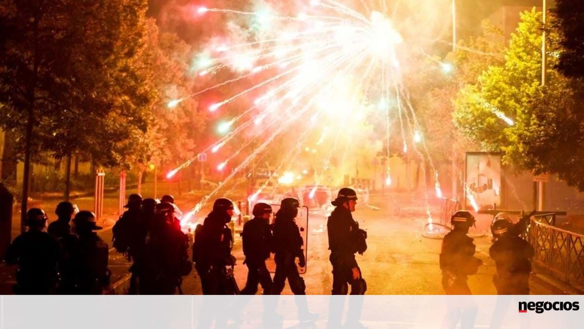 Fer et feu.  Images d’affrontements violents en France – Galeries photos