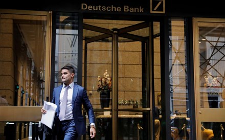 'Completo caos'. Clientes do Deutsche Bank viram ações russas desaparecer 