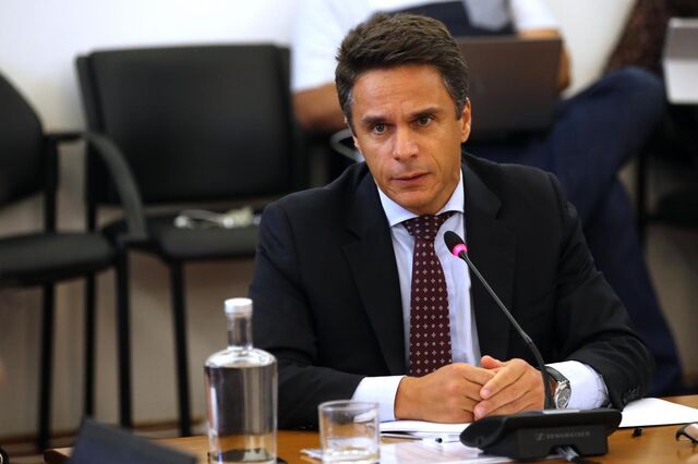Deputados chamam com urgência secretário das Finanças sobre certificados