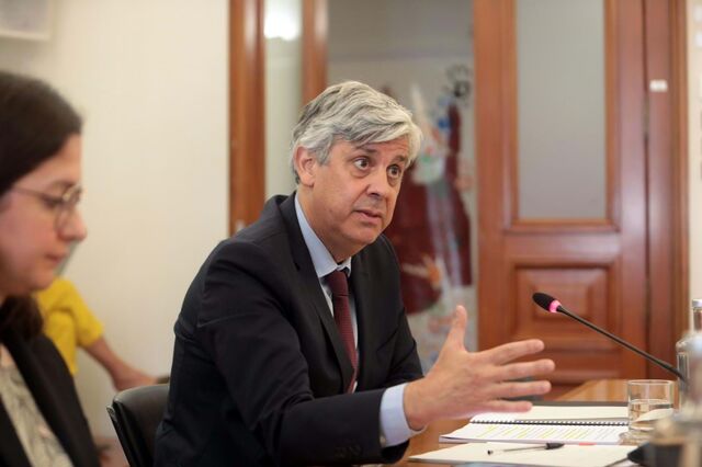 Depósitos das famílias voltam a aumentar em julho
