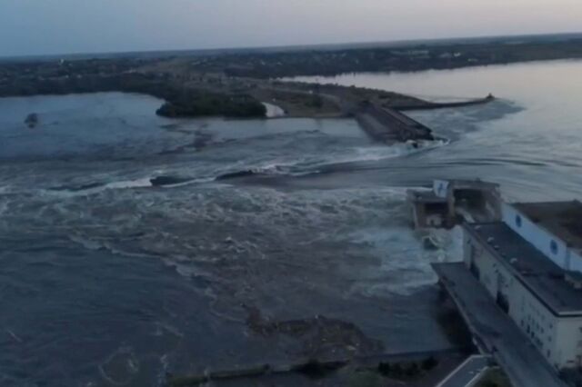 Ucrânia e Rússia trocam acusações sobre destruição de barragem. Kiev fala em 'crime de guerra'