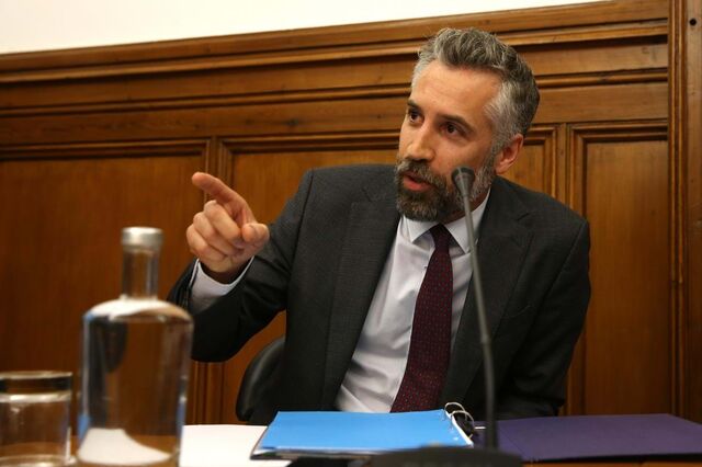 Pedro Nuno Santos arrasa privatização da TAP feita pelo PSD em 2015