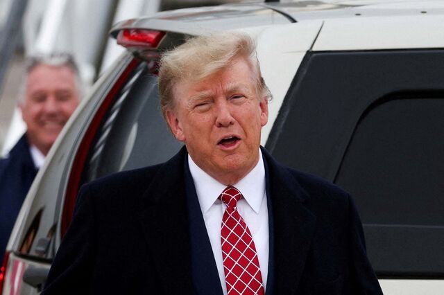 Trump em tribunal para audiência histórica em caso de documentos secretos