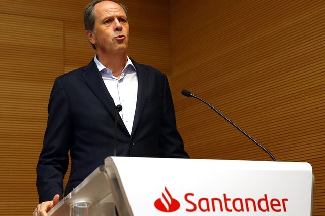 Fitch sobe rating do Santander Portugal