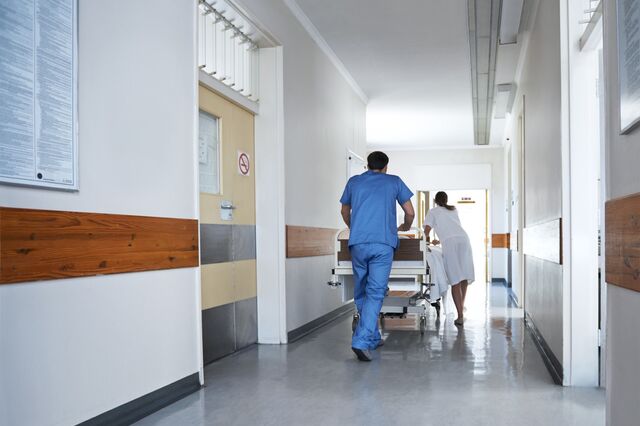 Governo manda hospitais aplicarem valorizações salariais