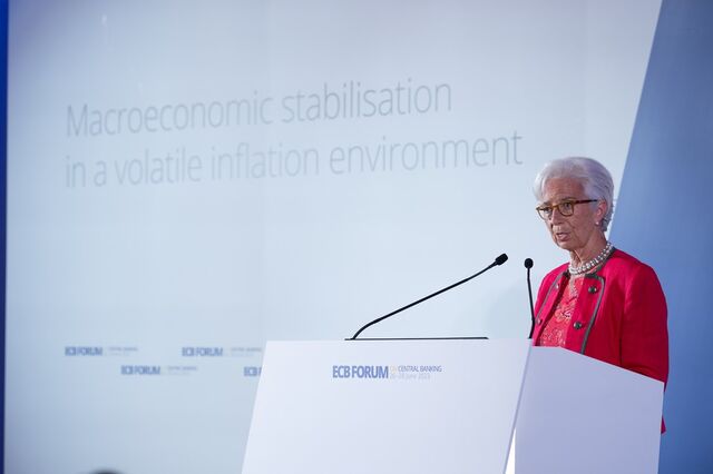 Crédito: Pressão sobre as famílias mantém-se até 2024