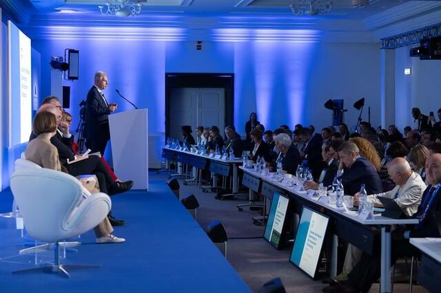 FMI quer lançar base de partilha de dados entre bancos centrais 