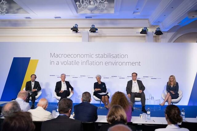 Brilho do franco suíço ofusca dança (ao ritmo de Lagarde e Powell) entre euro e dólar