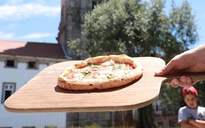 Nasoni celebrado em pizza gigante 