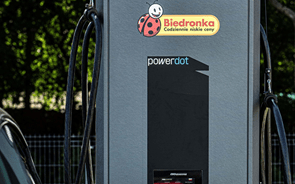 Powerdot vai instalar 600 carregadores em supermercados da Jerónimo Martins na Polónia