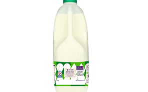 Consumidores recebem dinheiro para reciclar garrafas de leite em iniciativa pioneira a nível mundial