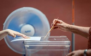 53% dos eleitores já votaram em Espanha. Afluência às urnas cai face a 2019