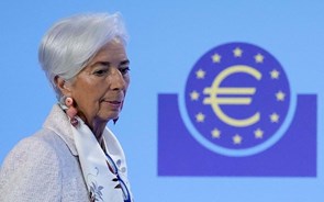 Lagarde: manter atuais taxas por período 'suficientemente longo' vai domar inflação
