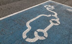 PS promete devolver 50% do IVA dos carros elétricos via IRS