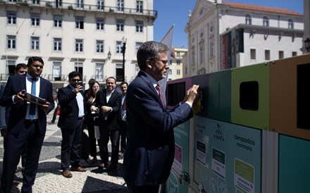 Concorrentes no café juntam-se em sociedade para reciclagem de cápsulas