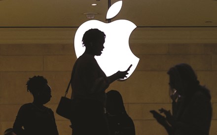 Ações da Apple desvalorizam após ser conhecida redução de Buffett