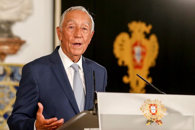 Marcelo Rebelo de Sousa transportado para o hospital após desmaio 