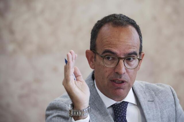 Paragrafino Pescada vai de Kika a Letizia e mete Adão e Silva pelo meio